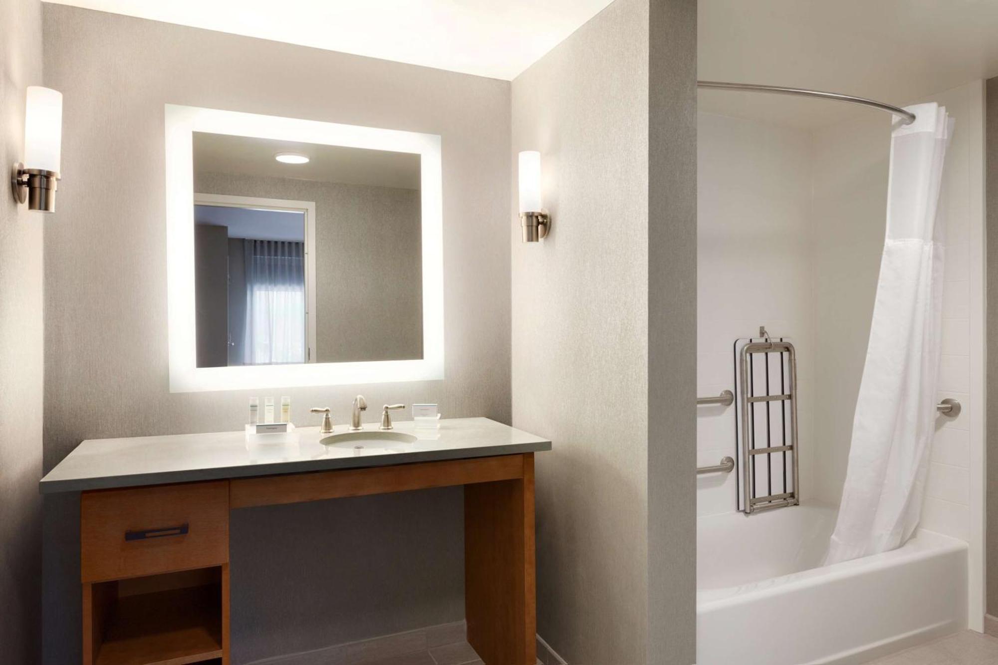 Homewood Suites By Hilton Syracuse - Carrier Circle Восток Сиракьюс Экстерьер фото